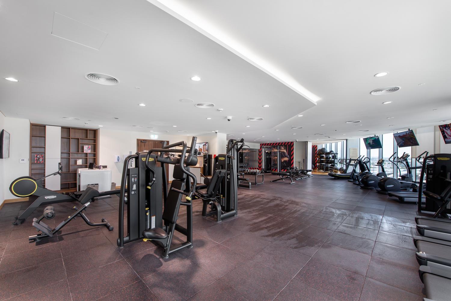 Golf Views In 30Th Floor Apartment Dubai Exterior photo
